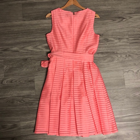 Tommy Hilfiger Coral Pleated Cocktail Dress Sz 10 - Picture 4 of 6